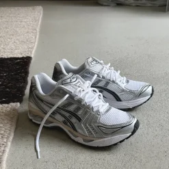 Asics GEL-Kayano 14