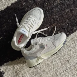 Autry Hyperway W *Suede / Mesh*