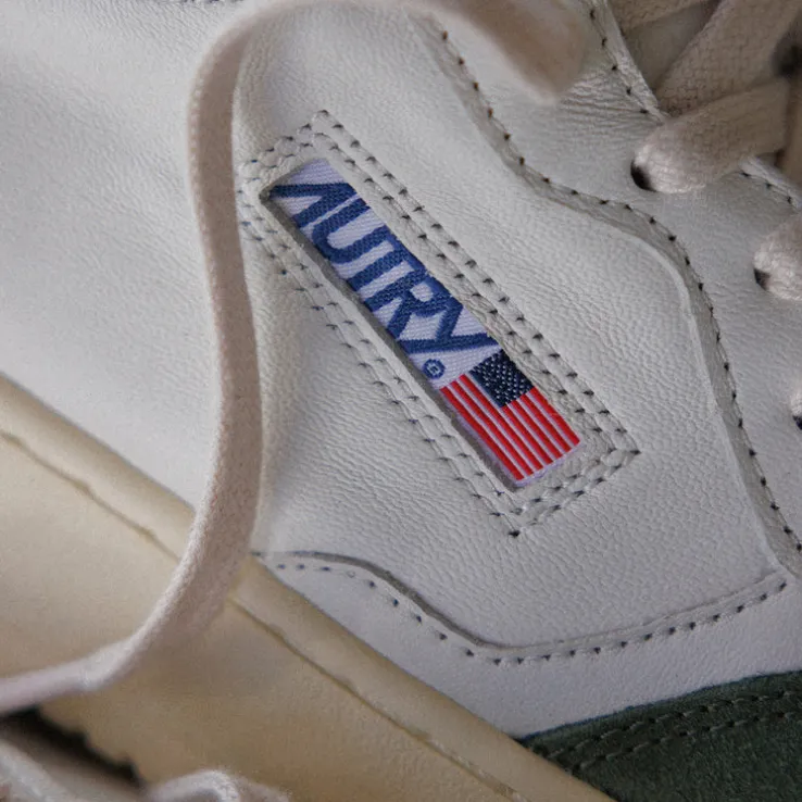 Autry Medalist *Goat / Suede*