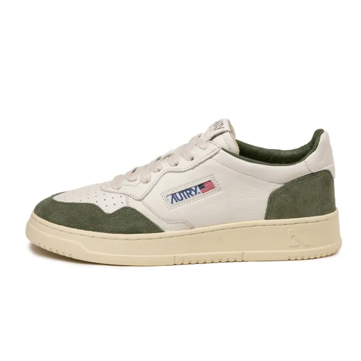 Autry Medalist *Goat / Suede*
