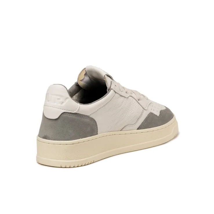 Autry Medalist *Goat / Suede*