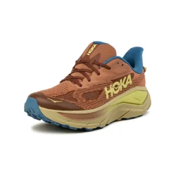 HOKA Challenger 8