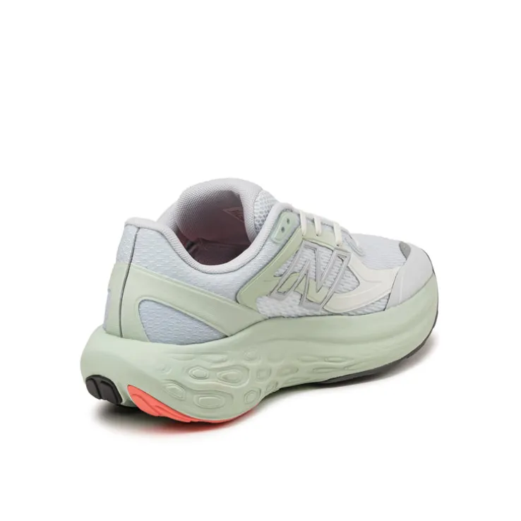 New Balance FF800