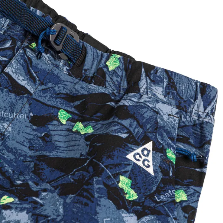 Nike ACG "Smith Summit" Water-Repellent UV Cargo Pants