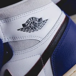 Nike Air Jordan 1 Retro High OG *Rare Air*