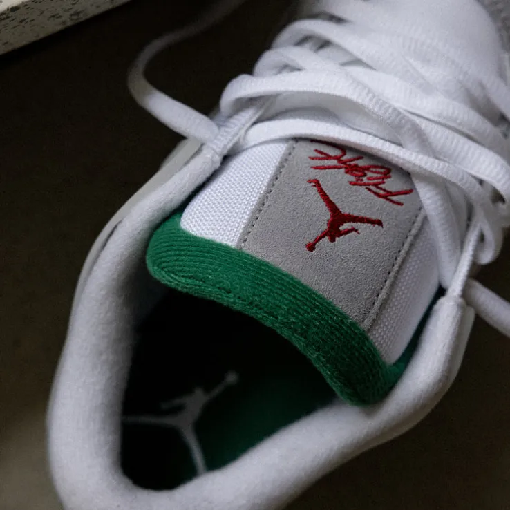 Nike Air Jordan 4 RM