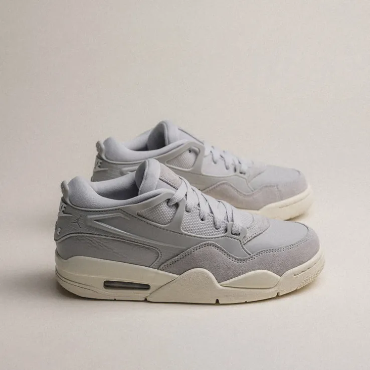 Nike Wmns Air Jordan 4 RM