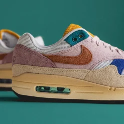Nike Wmns Air Max 1 '87 PRM