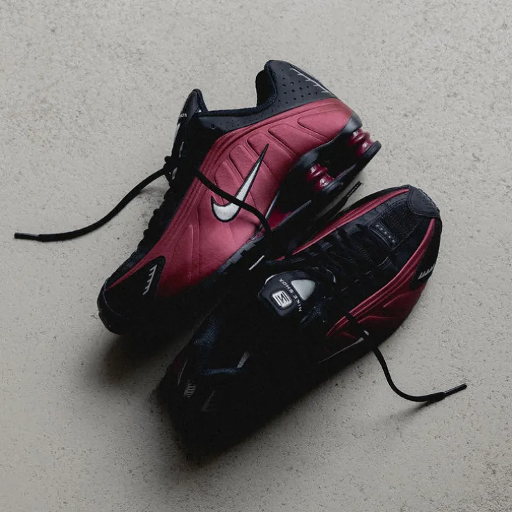 Nike Wmns Shox R4