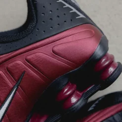 Nike Wmns Shox R4