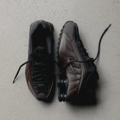 Nike Wmns Shox R4