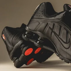 Nike Wmns Shox R4