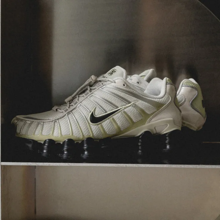 Nike Wmns Shox TL