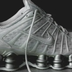 Nike Wmns Shox TL
