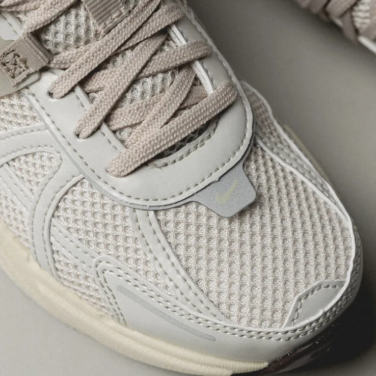 Nike Wmns V2K Run