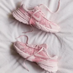 Nike Wmns V2K Run