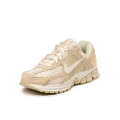 Nike Wmns Zoom Vomero 5