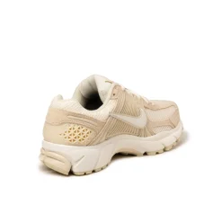 Nike Wmns Zoom Vomero 5