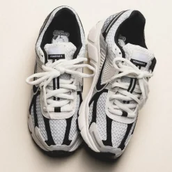 Nike Wmns Zoom Vomero 5