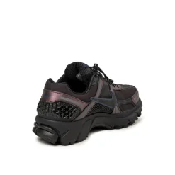 Nike Wmns Zoom Vomero 5