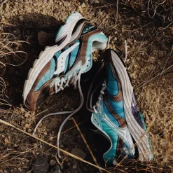 Saucony x Footpatrol Pro Grid Omni 9
