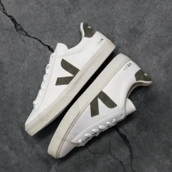 Veja Campo Chromefree Leather