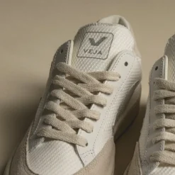 Veja V-12 B-Mesh W