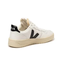 Veja V-10 Leather